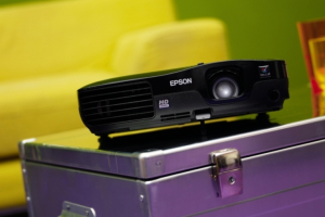 71-projektor_hd_ready_firmy_epson.png 71-projektor_hd_ready_firmy_epson.png
