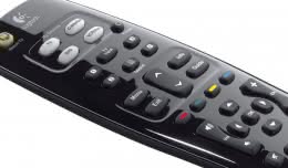 ac-logitech_harmony_300i_-_uniwersalny_pilot_na_kazda_kieszen.jpg