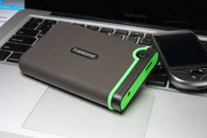 22-wstrzasoodporne_usb_3_0_od_transcenda.jpg