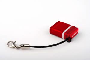 8a-pendrive_modecom_memodrive_mini.jpg