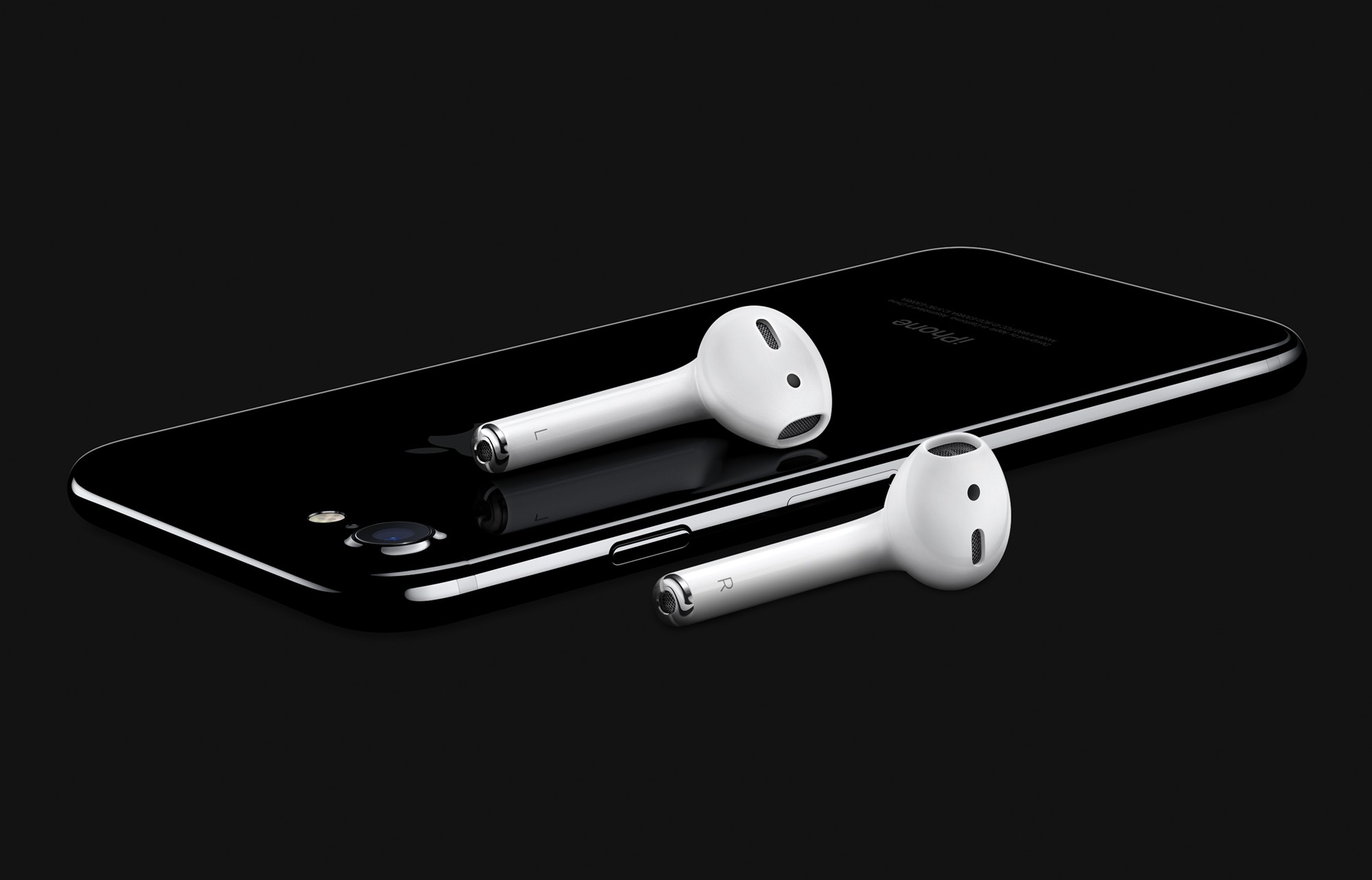 iphone7-jetblk-34br_airpods-laydown-ob-print
